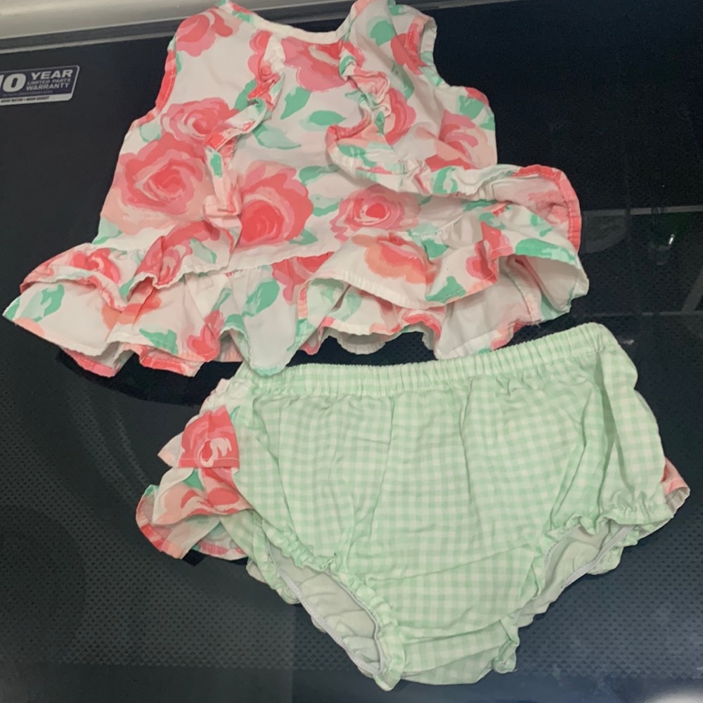 Girls two piece matching set roses flowers gingham bloomers ruffle butt